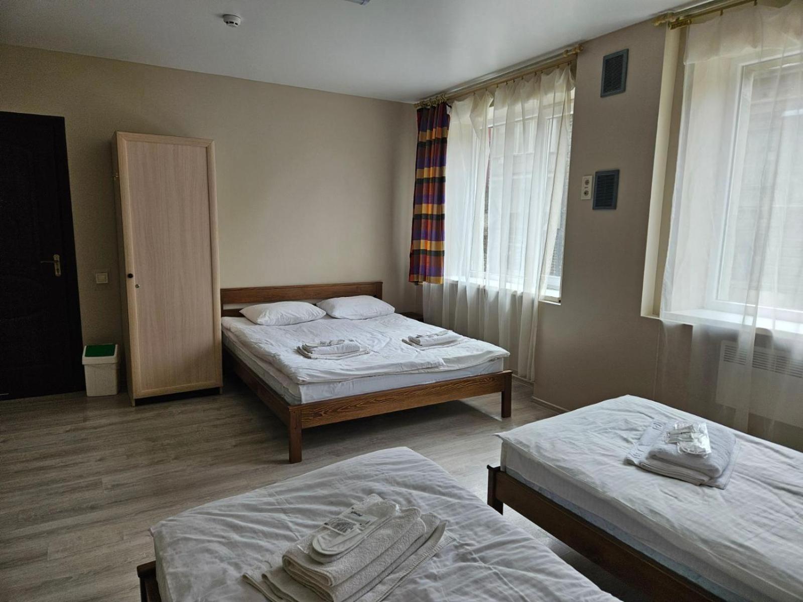 Hotel Lion Hill Lwów Zewnętrze zdjęcie