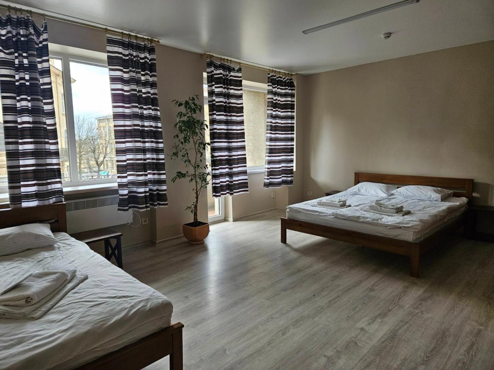 Hotel Lion Hill Lwów Zewnętrze zdjęcie